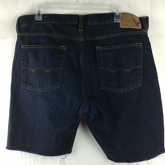 AMERICAN EAGLE Men's 36 Dark Wash Cut Off Denim Shorts - Picture 2 of 4